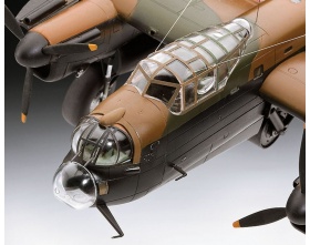 Avro Lancaster DAMBUSTERS 1:72 | Revell 04295