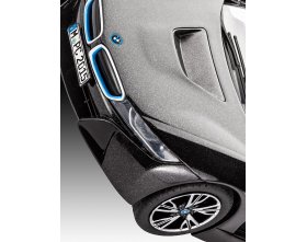 BMW i8 (model set) 1:24 | 67008 REVELL