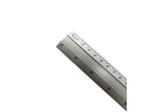 Linijka aluminiowa techniczna (30cm / 12cali)