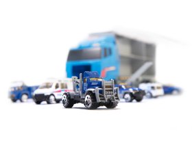 Transporter ciężarówka tir wyrzutnia + metalowe auta policja